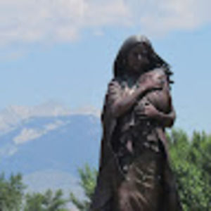 Meet your Posher, Monica